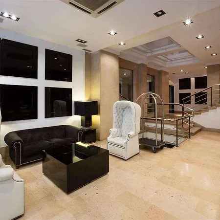 Hotel Clarin 3*
